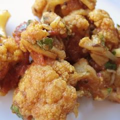 Spicy Cauliflower with Braised Tomato