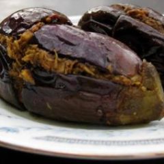 Pan-Fried baby Eggplants stuffed with ground Almonds