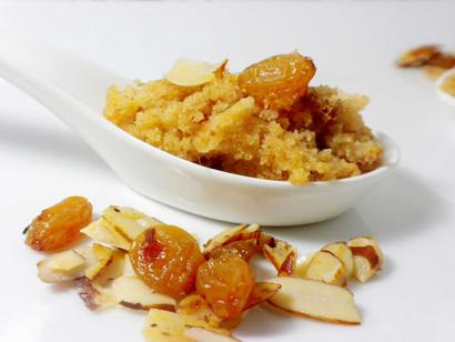 Semolina Halva with Golden Raisins