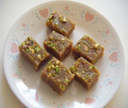 Chick-pea-flour fudge