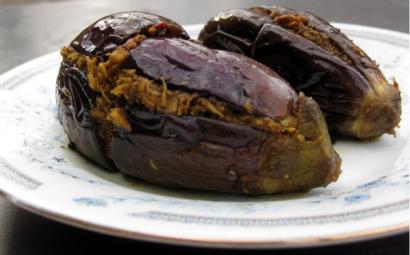 Pan-Fried baby Eggplants stuffed with ground Almonds