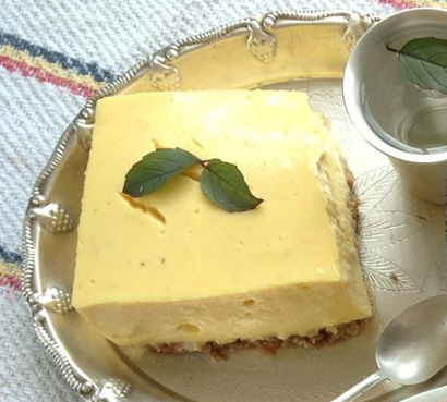 Eggless Mango Flan Pie