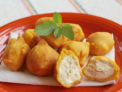 Spicy Yogurt Cheese Pakoras