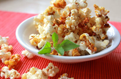 Sweet Crunchy Kettle Popcorn cooked in Ghee