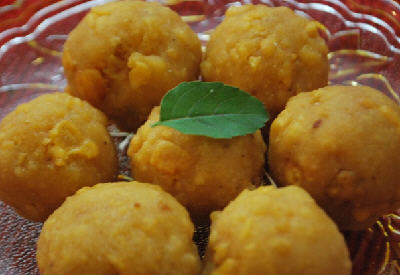 Besan ke Ladoo